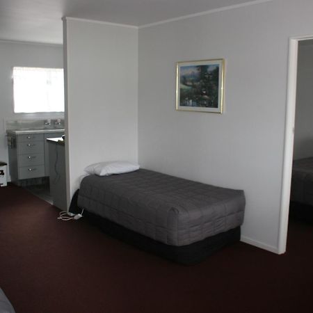 Burgundy Rose Motel Whangarei Exteriör bild