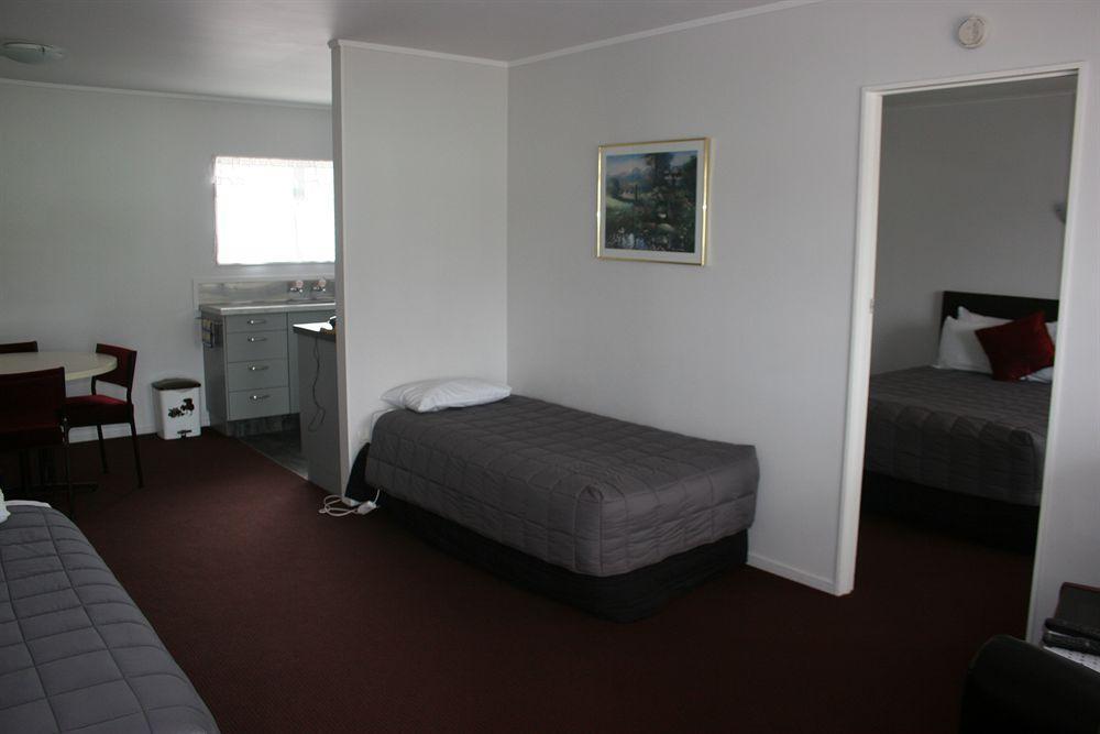 Burgundy Rose Motel Whangarei Exteriör bild