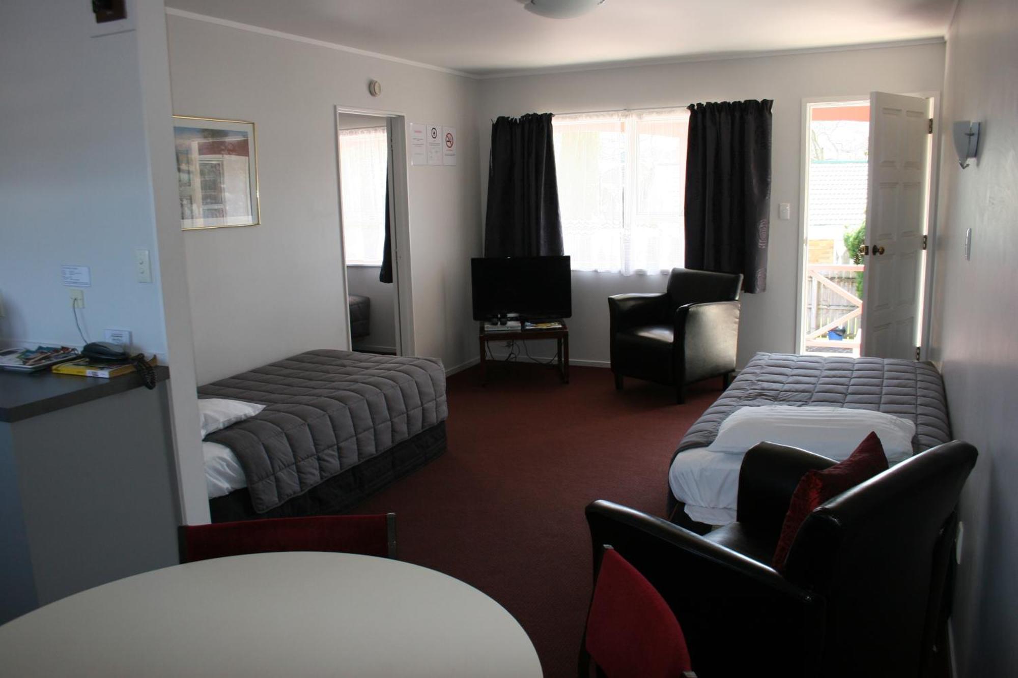 Burgundy Rose Motel Whangarei Exteriör bild