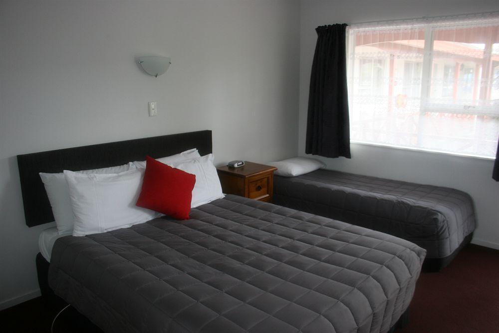 Burgundy Rose Motel Whangarei Exteriör bild