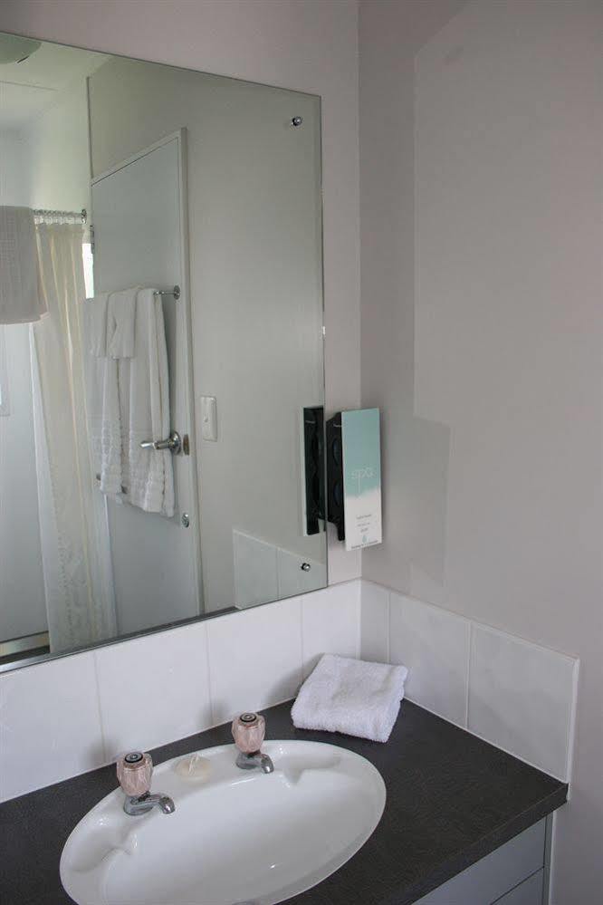 Burgundy Rose Motel Whangarei Exteriör bild